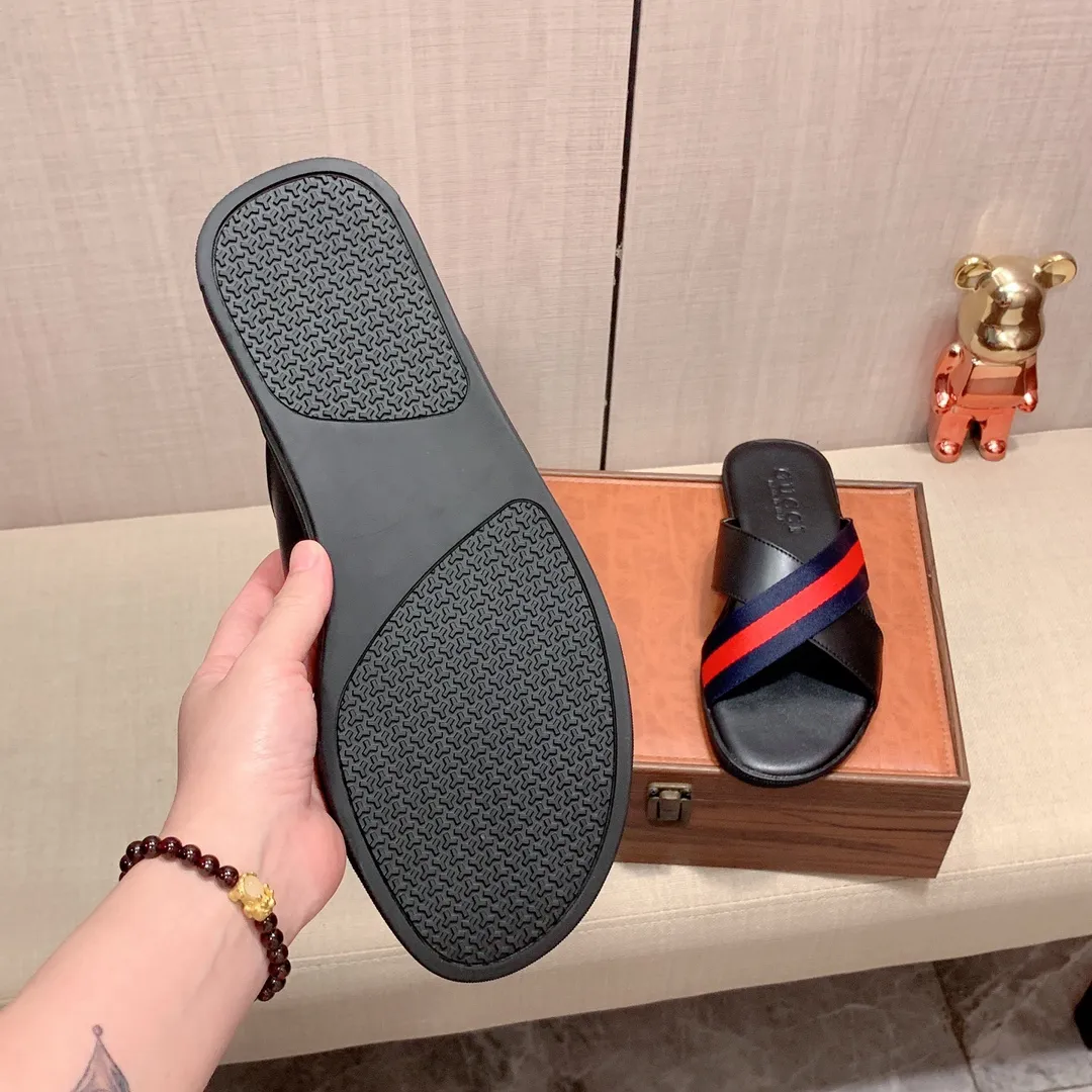 Slippers: New model: Factory price: 220💰💰🎩🎩🔥🔥《 Gucci* 》Series of slippers top purchasing agent🔍🔍Sold simultaneously for men, original Italian imported webbing made of selected cowhide, exquisite workmanship,), sole: (super comfortable) original factory special sole, ⚠️exclusive double-layer movable molded sole super comfortable⚠️, real shot🎬the real thing is more beautiful🔍🔍266 regular code 38-45